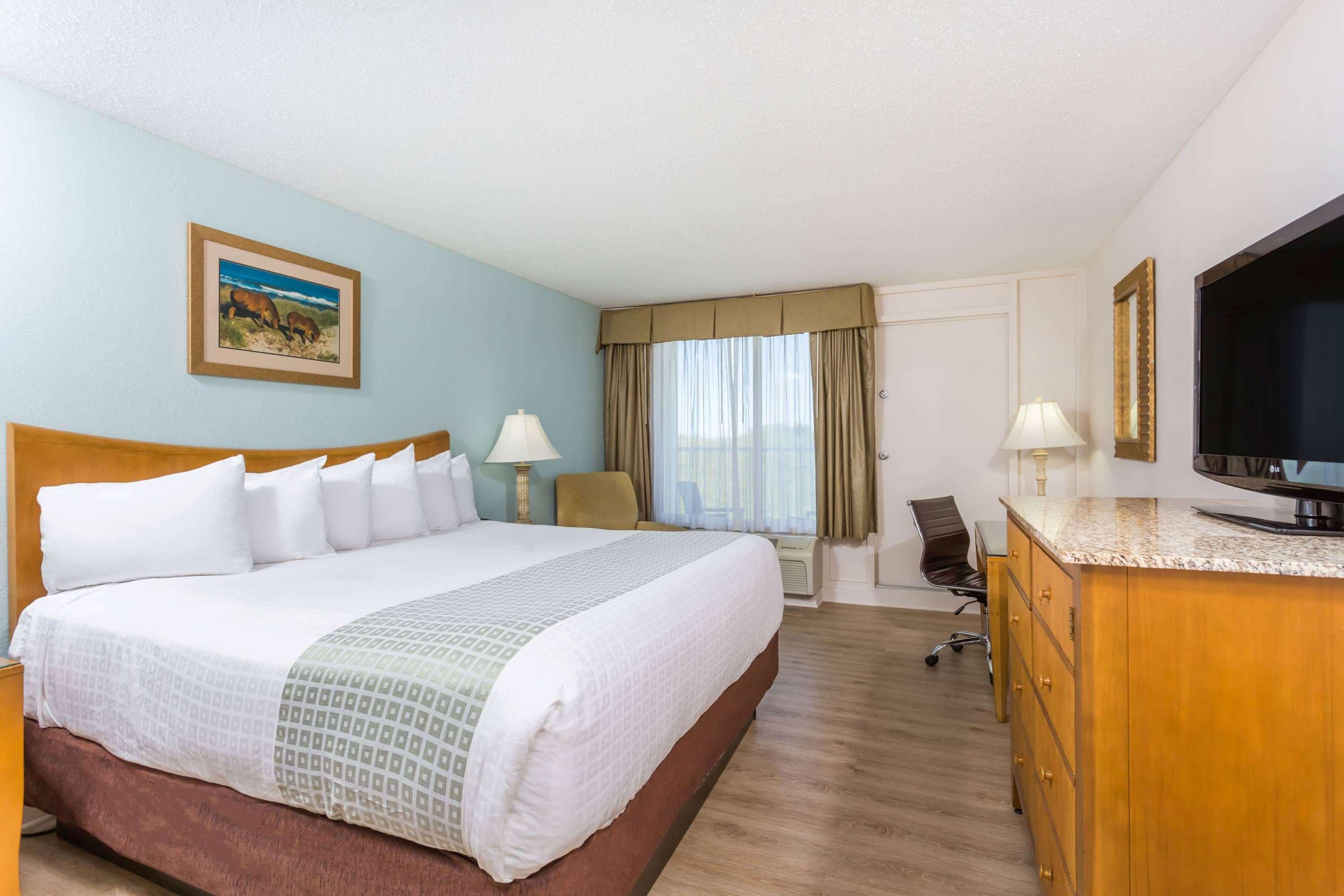 Ramada Plaza By Wyndham Nags Head Oceanfront Hotel Kill Devil Hills Eksteriør billede