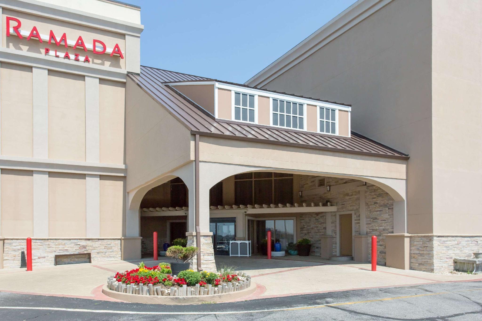 Ramada Plaza By Wyndham Nags Head Oceanfront Hotel Kill Devil Hills Eksteriør billede