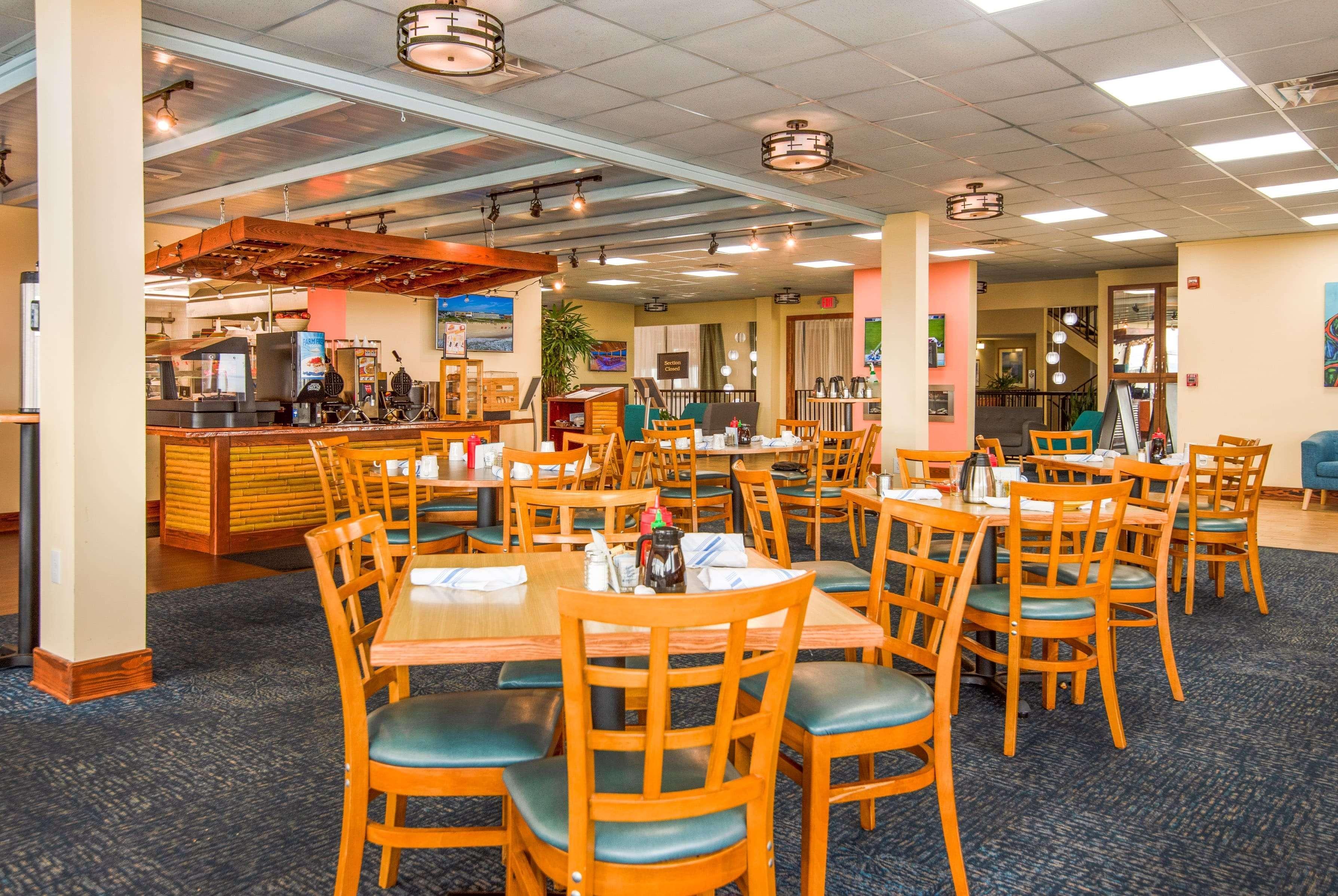 Ramada Plaza By Wyndham Nags Head Oceanfront Hotel Kill Devil Hills Eksteriør billede